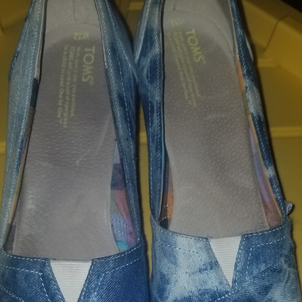 TOMS - Picture 10 of 12